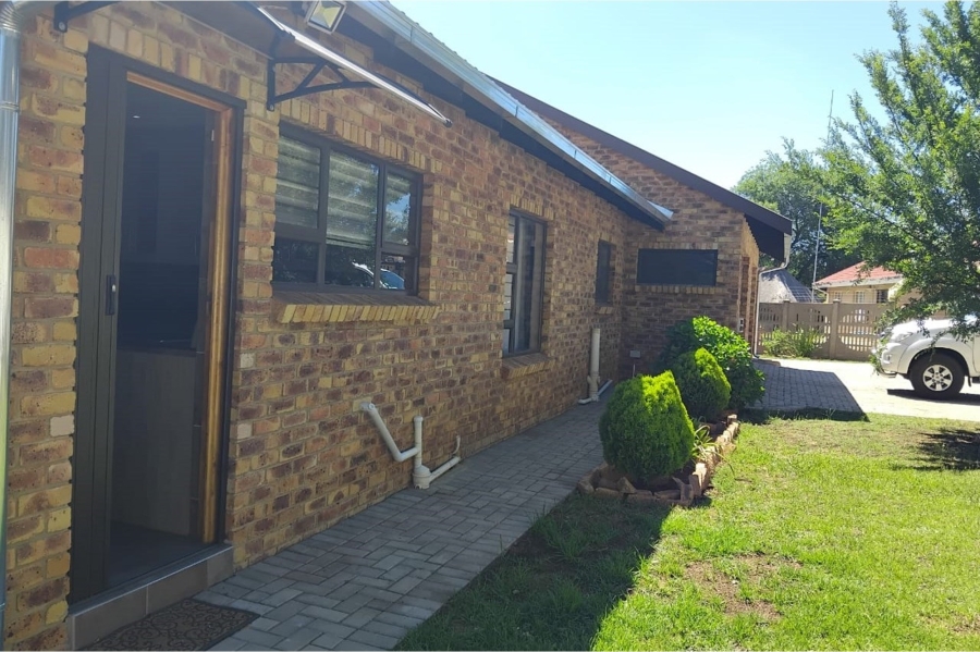 2 Bedroom Property for Sale in Deneysville Free State